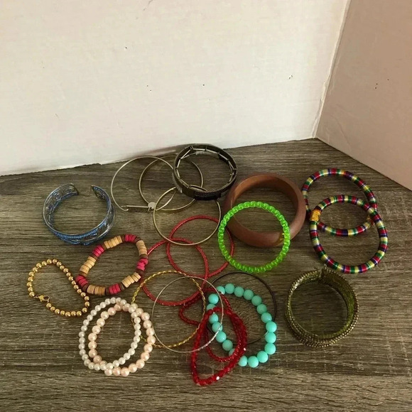 Vtg  Bracelet Bundle - Picture 3 of 11